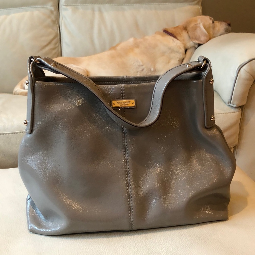 Kate Spade gray shoulder bag HOST PICK🎉🎈🎊✨